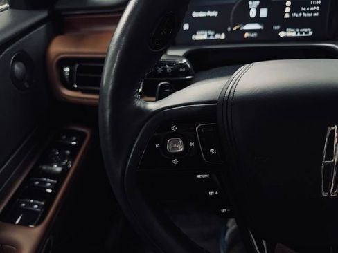 Used 2022 Lincoln Aviator Reserve w/ Elements Package Plus image 30