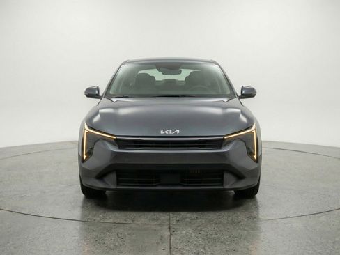 Used 2025 Kia K4 FWD image 2