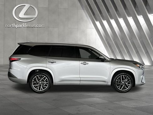 Certified 2025 Lexus TX 350 FWD w/ Technology Package image 4