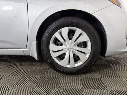 Used 2025 Nissan Versa S w/ Electronics Package FWD image 43