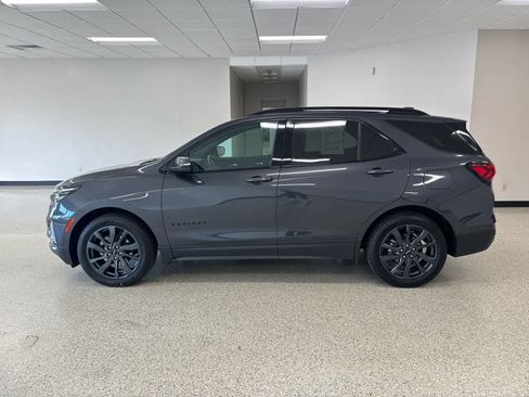 Used 2022 Chevrolet Equinox RS w/ RS Leather Package image 8