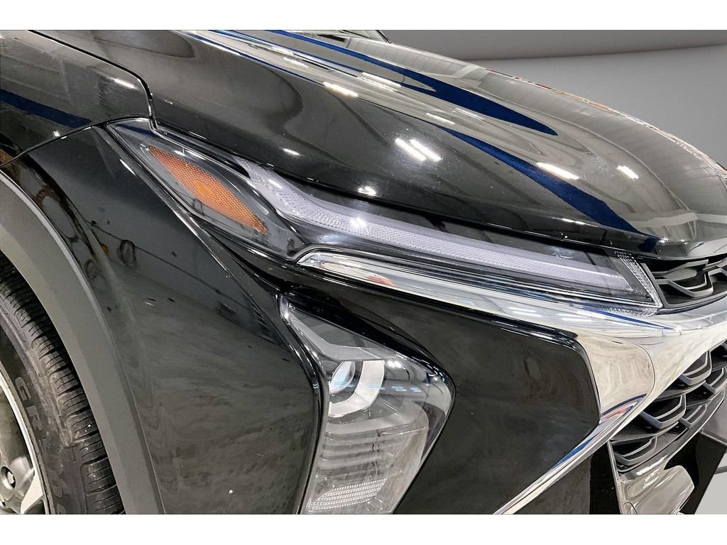 Used 2025 Chevrolet Trax LT FWD image 52