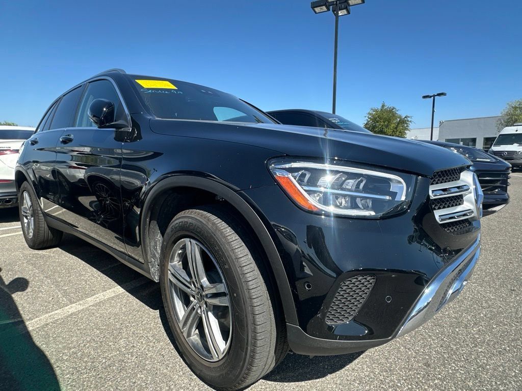 Used 2022 Mercedes-Benz GLC 300 image 2