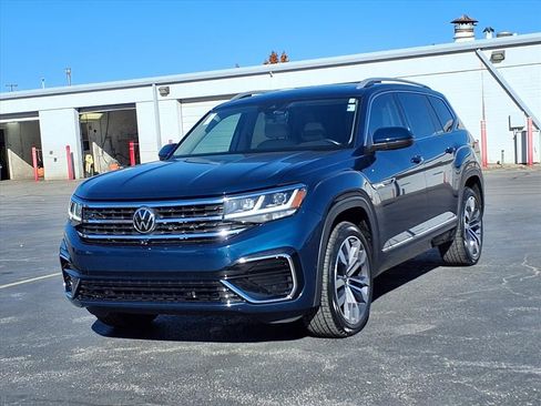 Used 2021 Volkswagen Atlas SEL Premium image 2