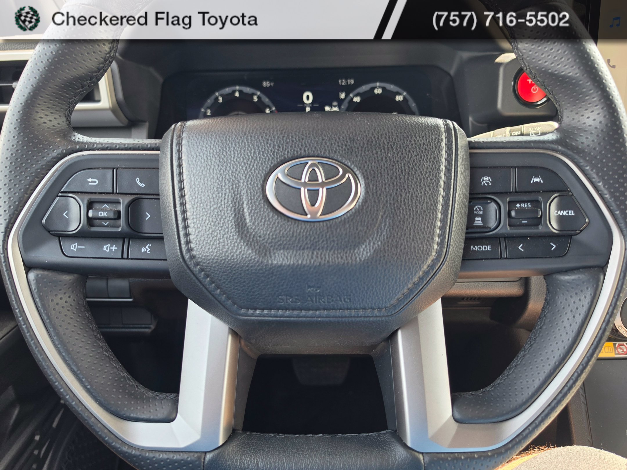 Used 2025 Toyota 4Runner TRD Off-Road Premium AWD/4WD image 15