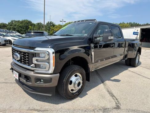Used 2023 Ford F350 King Ranch AWD/4WD image 3