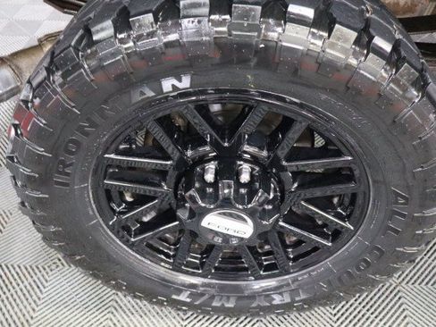 Used 2017 Ford F350 Platinum w/ Platinum Ultimate Package AWD/4WD image 93