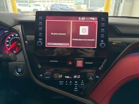 Used 2021 Toyota Camry XSE image 15