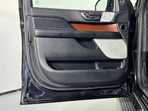 Used 2020 Lincoln Navigator L Reserve w/ Luxury Package image 39