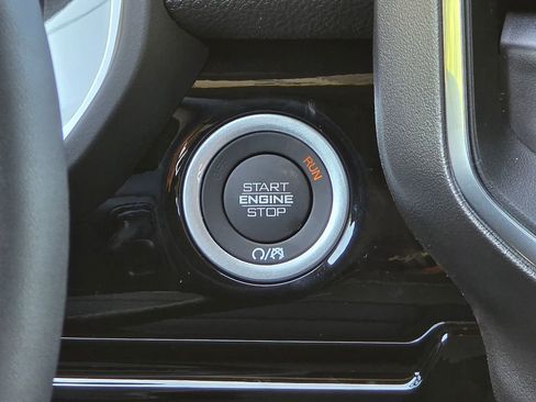 New 2026 RAM 1500 Laramie AWD/4WD image 32