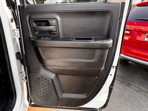Used 2013 RAM 1500 Express AWD/4WD image 28