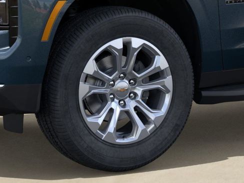 New 2026 Chevrolet Suburban LT w/ Comfort Package image 9