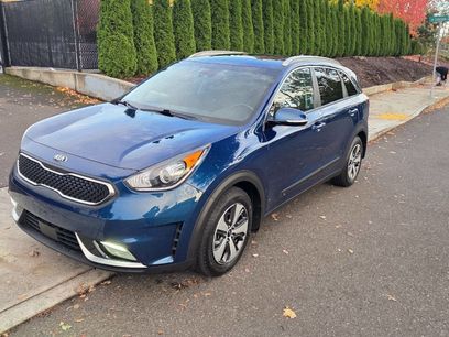 Used 2017 Kia Niro EX