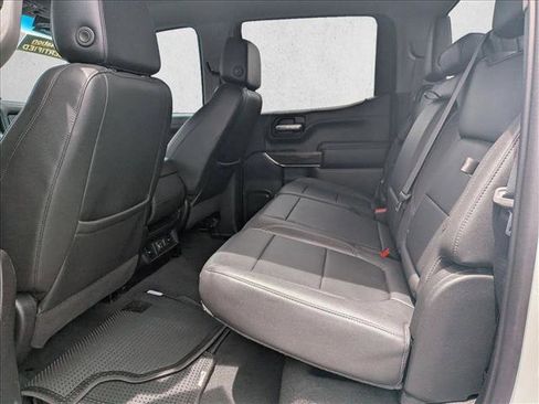 Used 2021 GMC Sierra 1500 SLT w/ X31 Off-Road Package AWD/4WD image 22