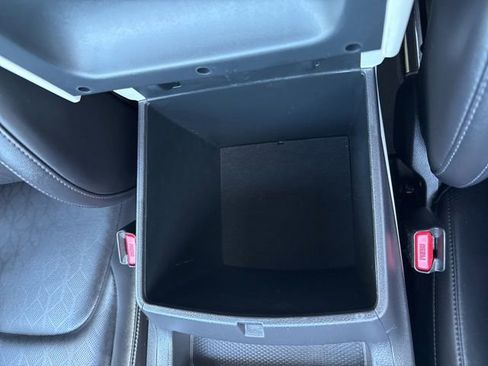 Used 2024 Kia Carnival LX FWD image 32