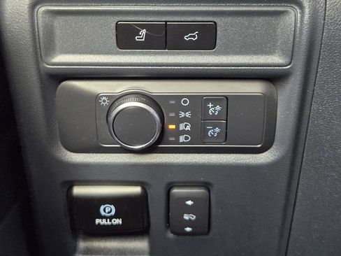 Used 2022 Ford Expedition Max XLT image 24