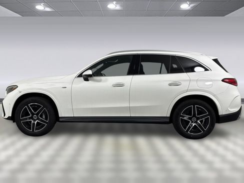 New 2025 Mercedes-Benz GLC 350e 4MATIC image 2