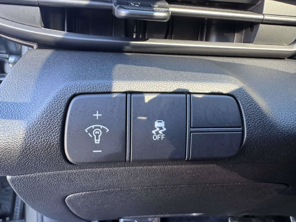 Certified 2026 Hyundai Elantra SEL Sport Premium FWD image 18
