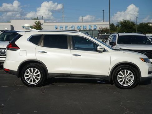 Used 2018 Nissan Rogue SV w/ Premium Package FWD image 5