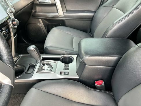 Used 2023 Toyota 4Runner SR5 Premium w/ Moonroof Package RWD image 29