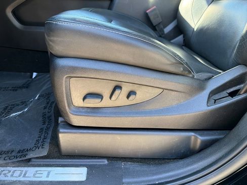 Used 2017 Chevrolet Suburban Premier image 16