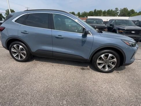 Certified 2025 Ford Escape Platinum AWD/4WD image 20