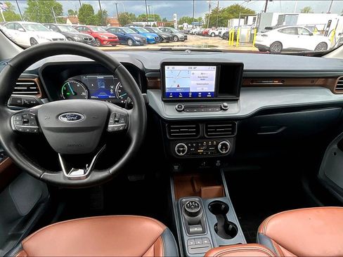Used 2024 Ford Maverick Lariat image 14