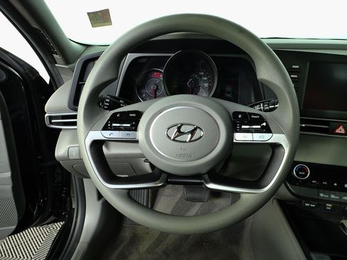 Used 2023 Hyundai Elantra SEL w/ Cargo Package FWD image 15