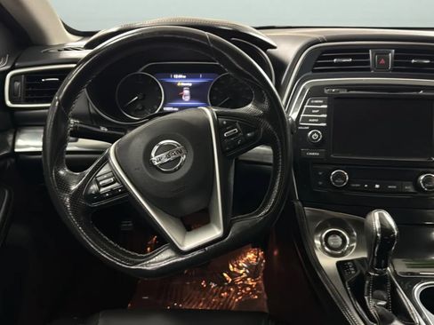 Used 2019 Nissan Maxima 3.5 SV w/ Floor Mat Group FWD image 10