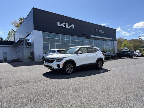 Certified 2024 Kia Seltos S AWD/4WD image 1