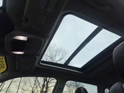 Used 2022 Subaru Forester Limited image 18