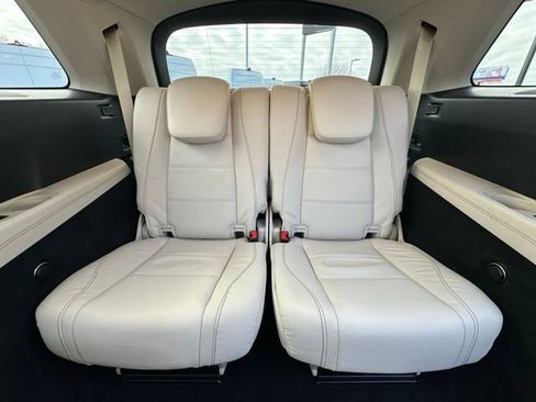 Used 2024 Mercedes-Benz GLS 450 4MATIC image 16