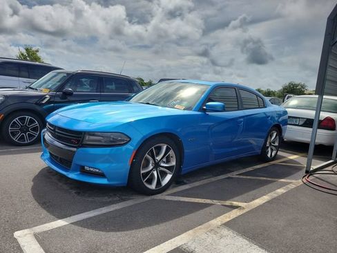 Used 2015 Dodge Charger R/T RWD image 2