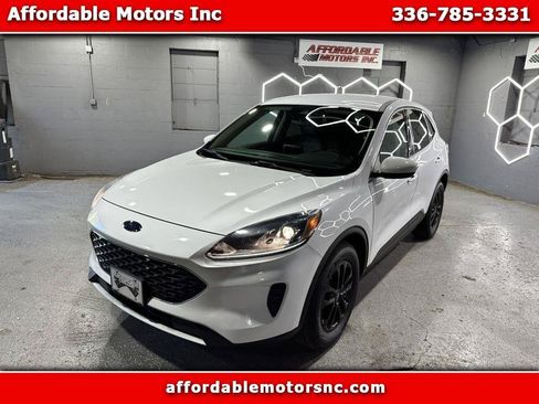 Used 2020 Ford Escape SE AWD/4WD image 1