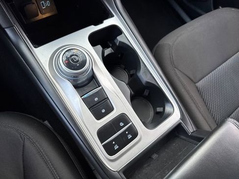 Used 2022 Ford Explorer XLT image 15