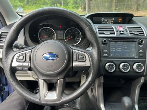 Used 2017 Subaru Forester 2.5i w/ Alloy Wheel Package AWD/4WD image 18