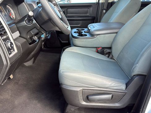 Used 2019 RAM 1500 Express w/ Express Value Package AWD/4WD image 23