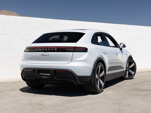 Certified 2024 Porsche Macan 4 Electric AWD/4WD image 7