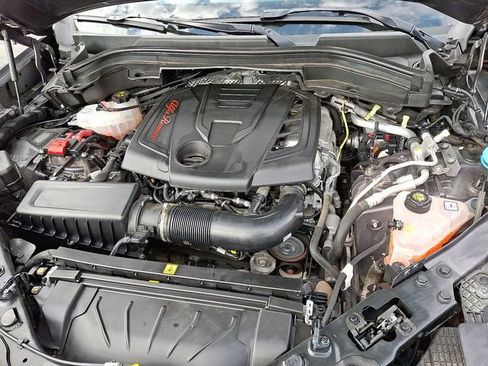 Used 2024 Alfa Romeo Stelvio Sprint image 28