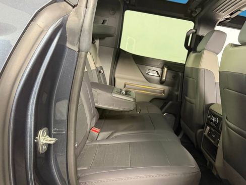 Used 2025 GMC Hummer EV 2X AWD/4WD image 30
