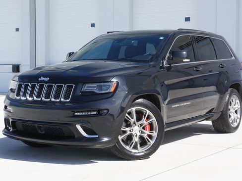 Used 2014 Jeep Grand Cherokee SRT8 w/ Luxury Group II image 6