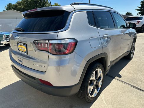 Used 2019 Jeep Compass Limited w/ Safety & Security Group image 7