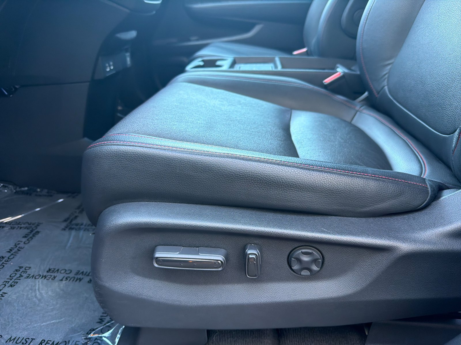 Used 2025 Honda Odyssey Sport-L image 13