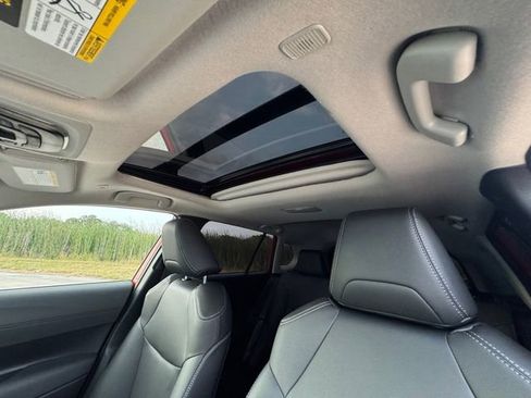 Used 2026 Toyota Corolla Cross XLE w/ Convenience Package FWD image 28