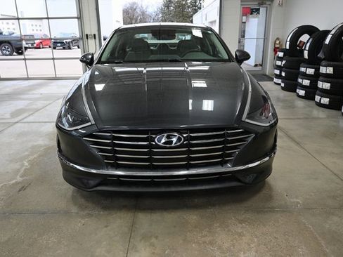 Used 2022 Hyundai Sonata SE image 2
