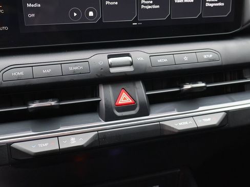 Used 2025 Kia K4 EX FWD image 23