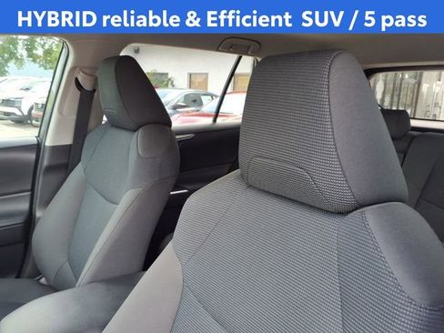 Used 2023 Toyota RAV4 LE FWD image 5