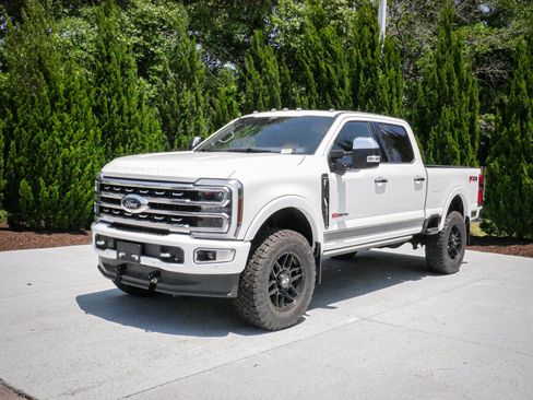 Used 2024 Ford F350 Platinum AWD/4WD image 5