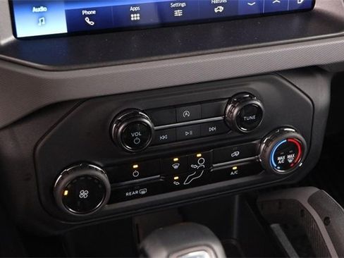 Used 2024 Ford Bronco Big Bend image 18