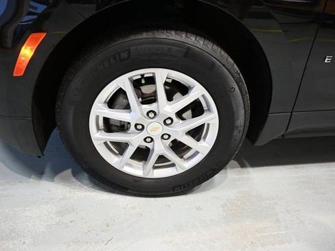 Used 2024 Chevrolet Equinox LT image 28